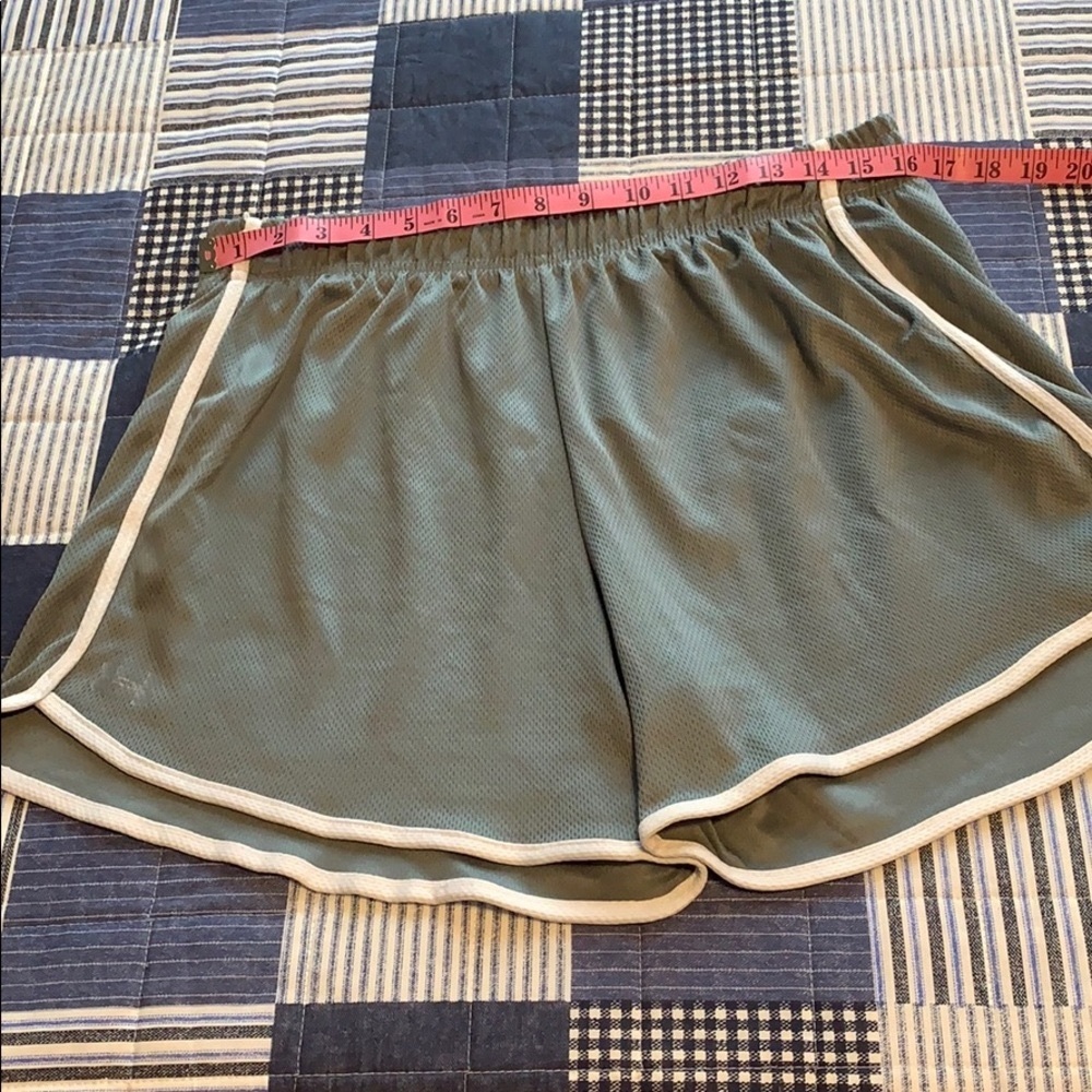 Grey under armour shorts